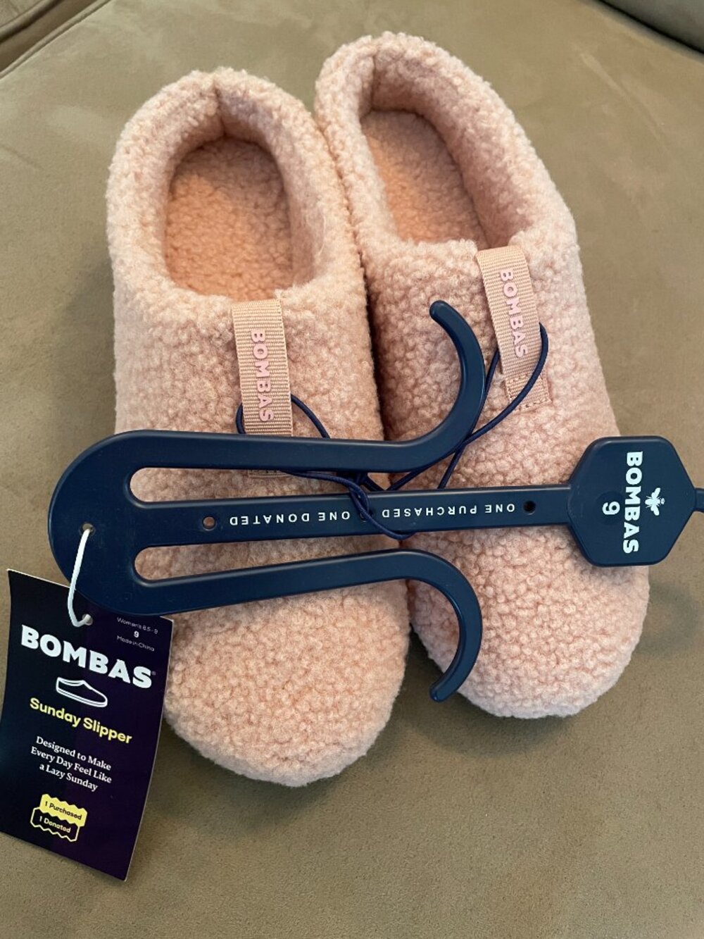 BOMBAS Women's Sunday Slippers - Size 9 in PINK